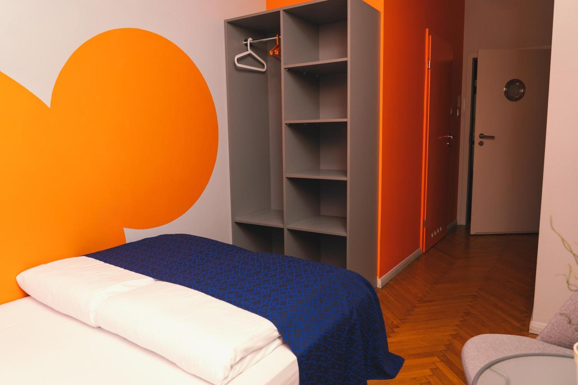 Lazemaze Hostel Краков Экстерьер фото